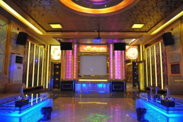 重庆夜店招聘，夜场按摩师，高薪诚邀！